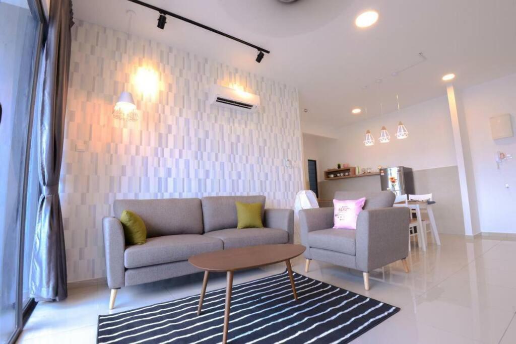 Cozy Haven Atlantis With Large Swimming Pool Apartment Malacca Exterior photo